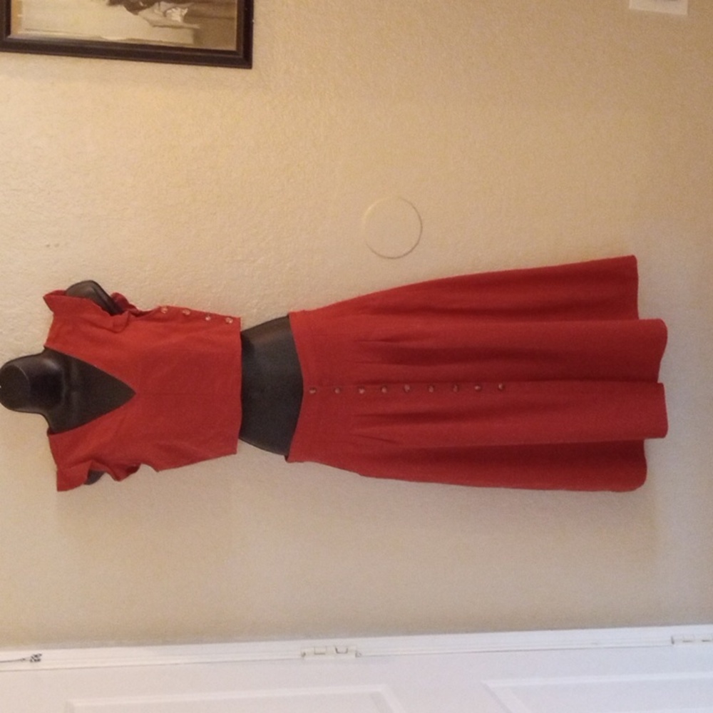 Fashion On Earth Terra-Cotta Cropped Top and Midi Skirt With Pockets, Small